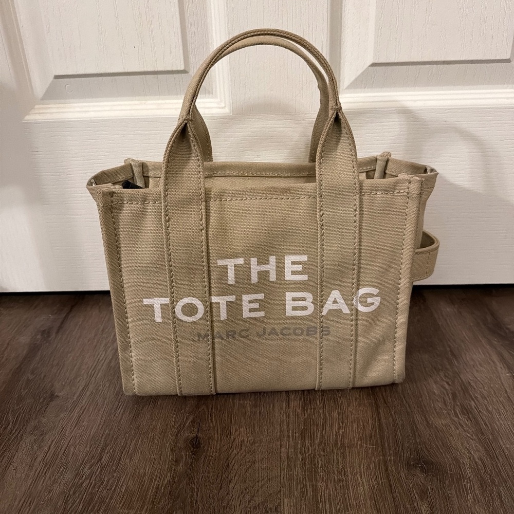 Marc Jacob’s The Tote bag